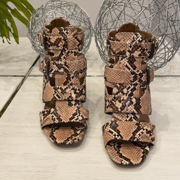 Circus by Sam Edelman Ezra Sandal - Picture 3 of 6